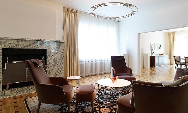 restaurování a renovace historických objektů, budov, památek, vily, zámku, renovace kastlových oken, dřevěných venkovních žaluzií